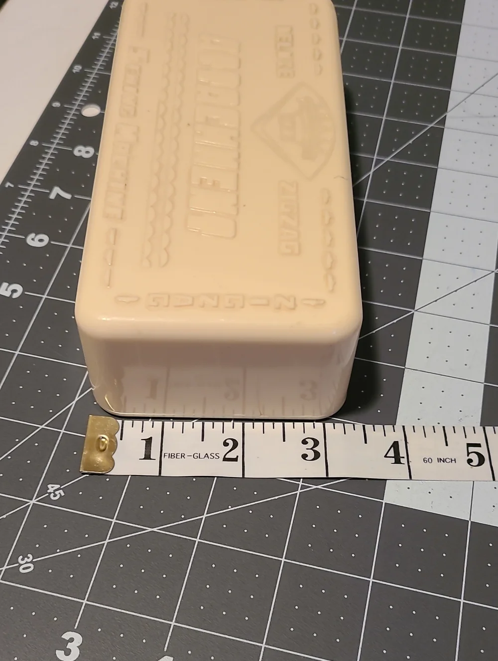 Vintage Deluxe Zigzag Attachment Box Container Plastic Cream Sewing Machine